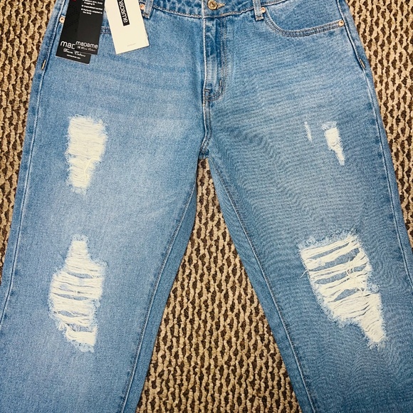 Jeans - Picture 2 of 4